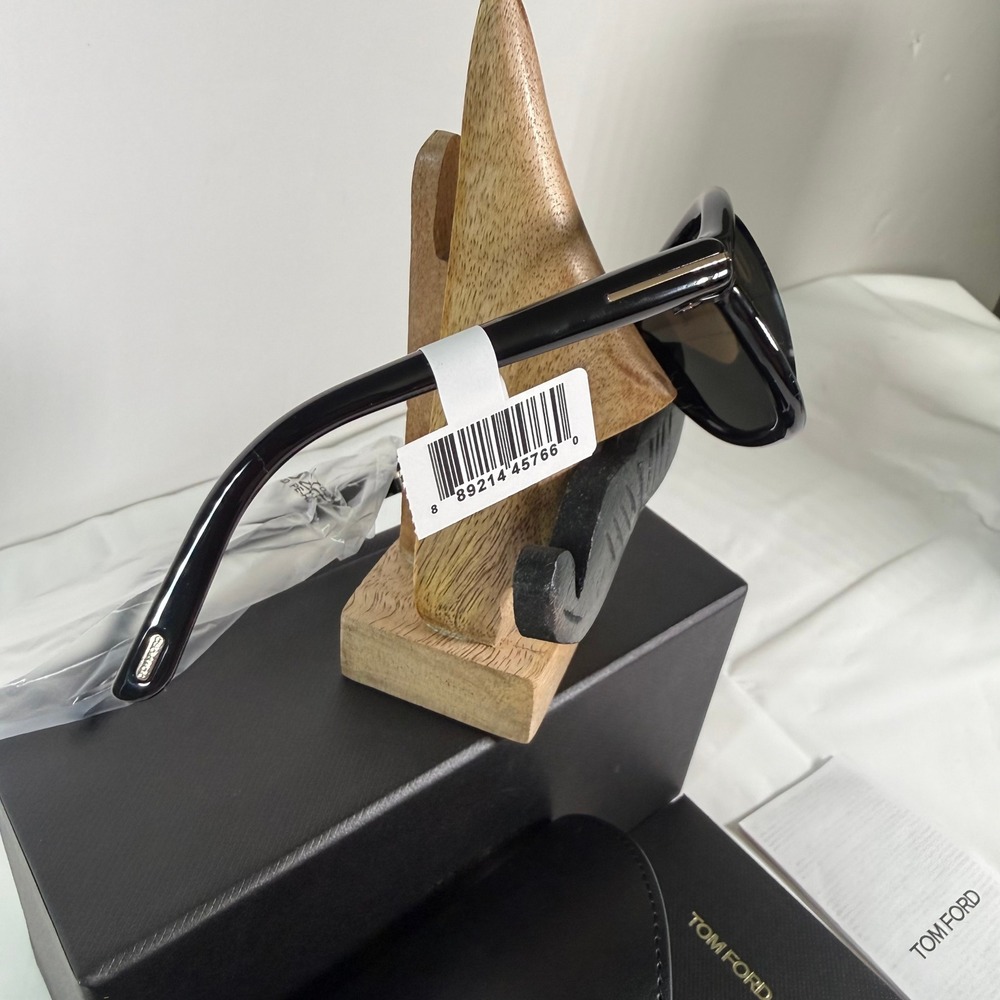 Tom Ford Fernanda TF1069 01A Black Butterfly Sunglasses Made in Italy NEW - Picture 9 of 15